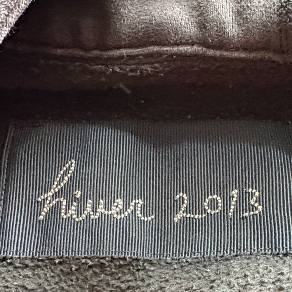 Lululemon Athletica Gray Fabric Detail